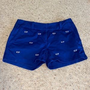 • Vineyard Vines 3.5 in every day short •